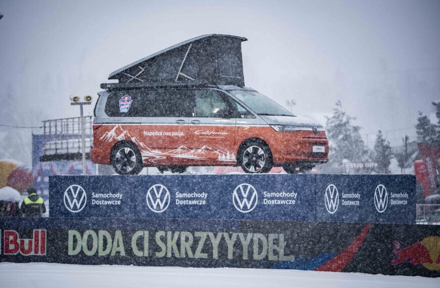 Emocje, pasja i przekraczanie barier. Volkswagen Samochody Dostawcze podsumowuje tegoroczne…